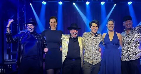 Partyband aus Hamburg auf der Bühne